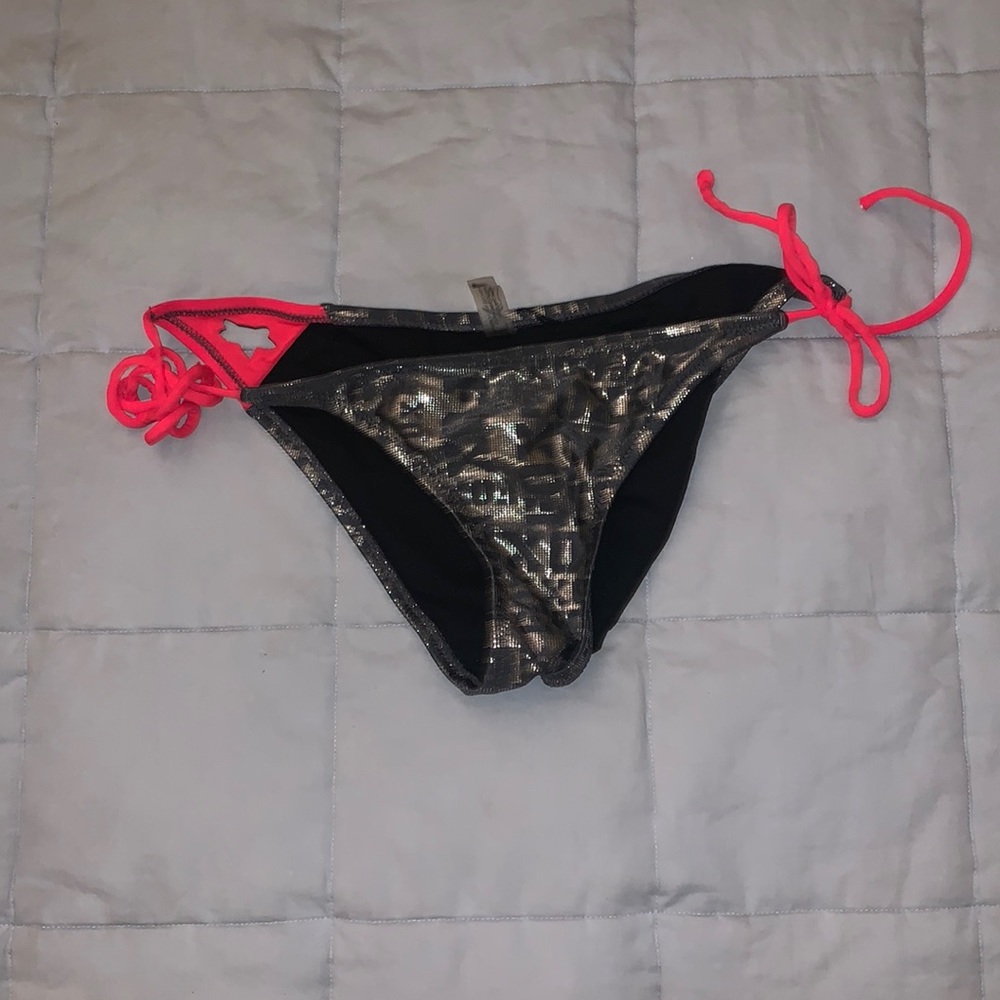FOX bikini bottoms size small